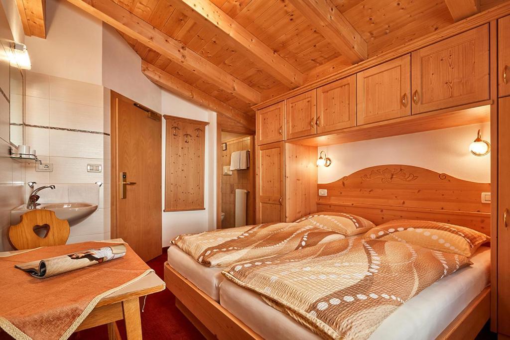 Garni Reutlingen Hotel Colfosco Ngoại thất bức ảnh