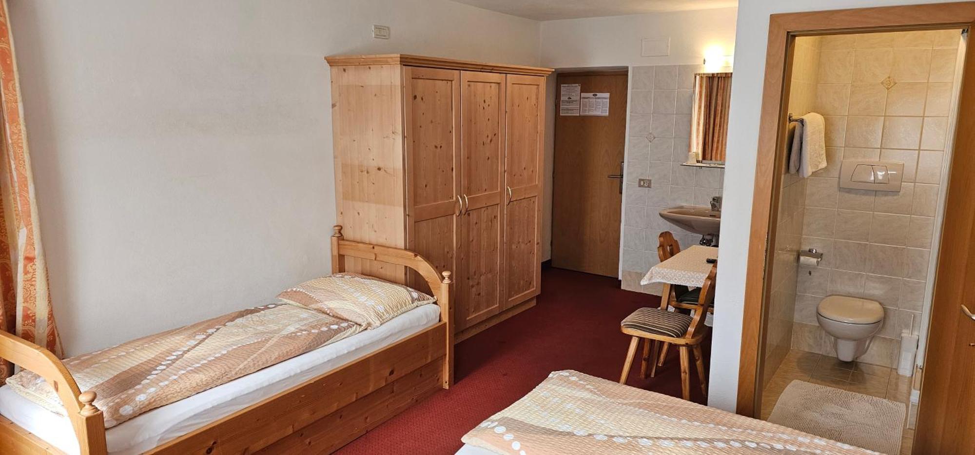 Garni Reutlingen Hotel Colfosco Ngoại thất bức ảnh